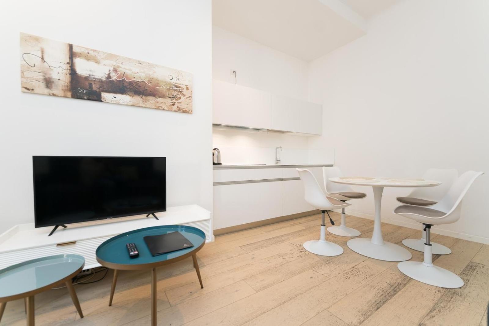 Luxury One Bedroom Corso Buenos Aires Next Duomo, Milan