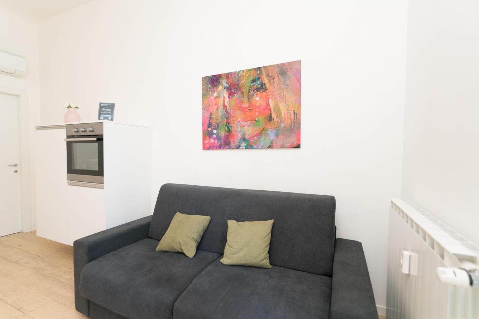 Luxury One Bedroom Corso Buenos Aires Next Duomo — Photos 1
