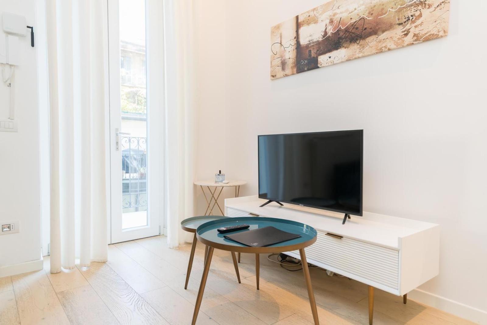 Luxury One Bedroom Corso Buenos Aires Next Duomo — Photos 2